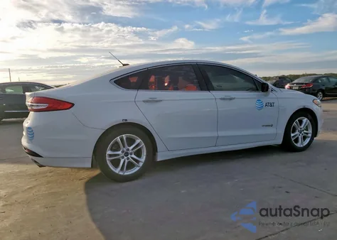 2018 Ford Fusion Se Hybrid z USA, uszkodzony, nr VIN 3FA6P0LU7JR172053